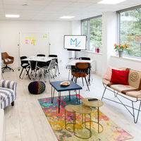 Salle 8 de 40 m2 aménagement mixte informel-formel