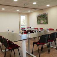 Salle de réunion (configuration en U)