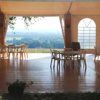 Salle de réception avec vue
