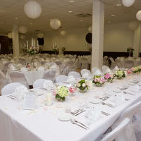 Disposition à 220 personnes