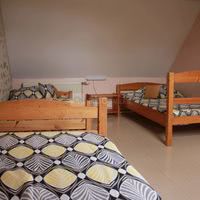 Chambre jaune et noir