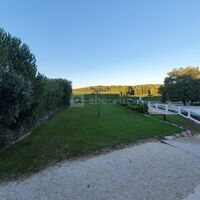 Jardin de la salle entièrement fermer