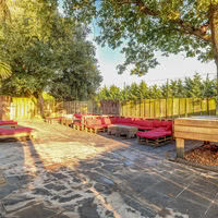 Eapce extérieur (sous les arbres)