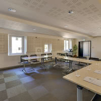 Salle de réunion en U