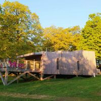 Salle de séminaire vue d'extérieur