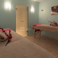 Les Bains Romains