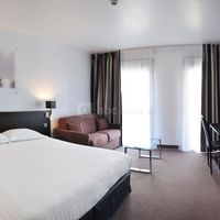 Golden Tulip Pornic Suites