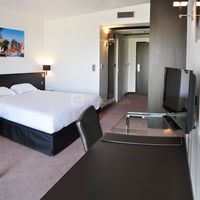 Golden Tulip Pornic Suites