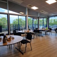 Petit-déjeuner en salle Ouest