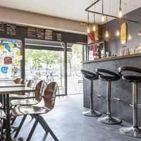 Le Tiny Café