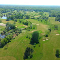 Vue du ciel de notre golf (18 trous)
