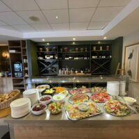 Un buffet pour un repas de groupe
