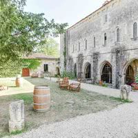 Vue sur la salle capitulaire du cloître