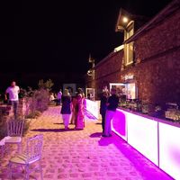 Allée extérieure de nuit