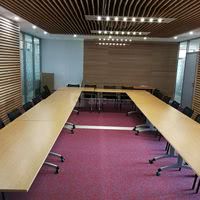 Salle de réunion en U