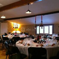 Diner servi sur la mezzanine de 70 m²