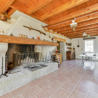 Salle d'auberge de 70 m²