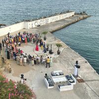 Cérémonie sur le port