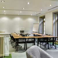 Salle de réunion en U