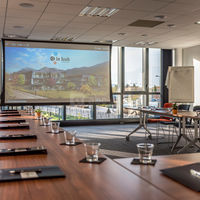 Salle ALTITUDE 1933 en U pour 30 personnes