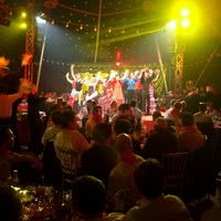 Salle de location en cabaret dîner spectacle