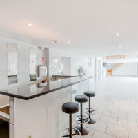 Bar avec frigo