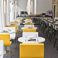Salle petit déjeuner
