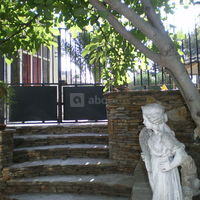 Les abords de la salle folies