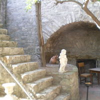 Les abords de la salle folies