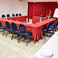 Salle de réunion en U