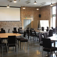 Intérieur de la salle côté écran