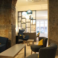 Le Tout Petit Café
