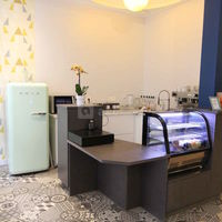 Le Tout Petit Café