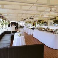 Mariage sur la terrasse face à Notre Dame de Paris .