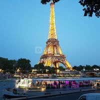 Le site de la Tour Eiffel pour des soirées prestigieuses .