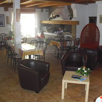 Salle petit déjeuner-espace détente-salon