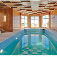 Piscine intérieure