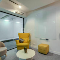 Salle de réunion ( 4 Pers) " CLAUDETTE " au 92 Avenue Charles De Gaulle Neuilly sur Seine