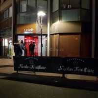 EXTERIEUR AVEC VITRINE OCULTEE