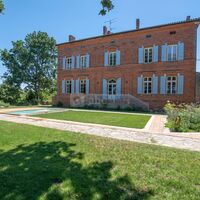 Château de Puydaniel côté jardin/piscine