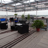 Terrasse panoramique avec mobilier extérieur
