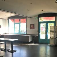 SALLE LUMINEUSE ACCES AU JARDIN