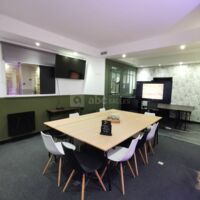 Meeting Room - petite table centrale