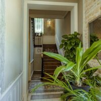 Escalier menant aux chambres