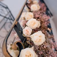 Fleurs sur escalier
