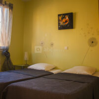 6 chambres avec deux lits simples