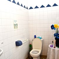 Toilette pour les personnes à mobilité réduite