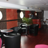 Salle concert bar