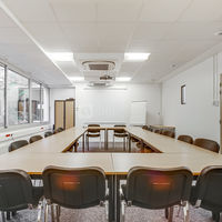 Salle de réunion en format U