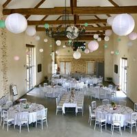 Salle avec lampions